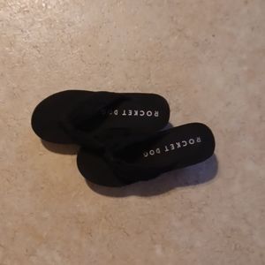 Black slip on sandals. Very cute for summer! 👣